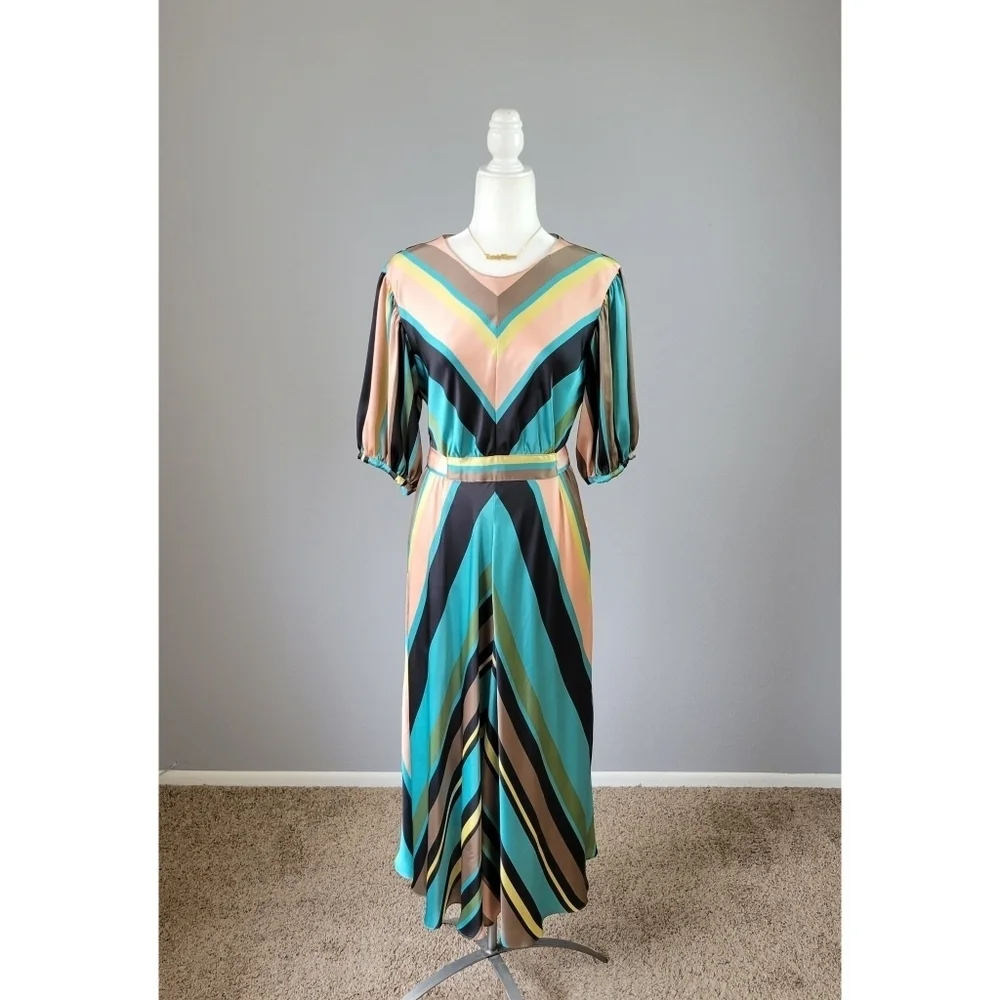 ZARA // fashion blogger fave chevron print satin effect midi dress - Picture 2 of 16